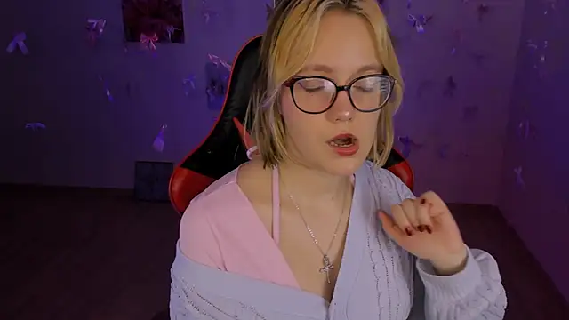 Snapshot of madeline_doll chatting on 20, 2, 2026 madeline doll online show from 20, 2, 2026