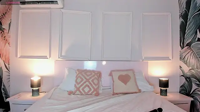 EVANGELIINE 21 online show from 6, 4, 2026