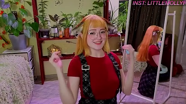 LittleFoxHole online show from 8, 4, 2026