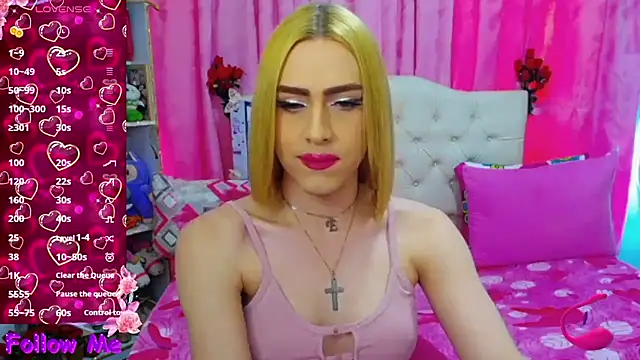Snapshot of golden_girl01 chatting on 23, 5, 2026 golden girl01 online show from 23, 5, 2026