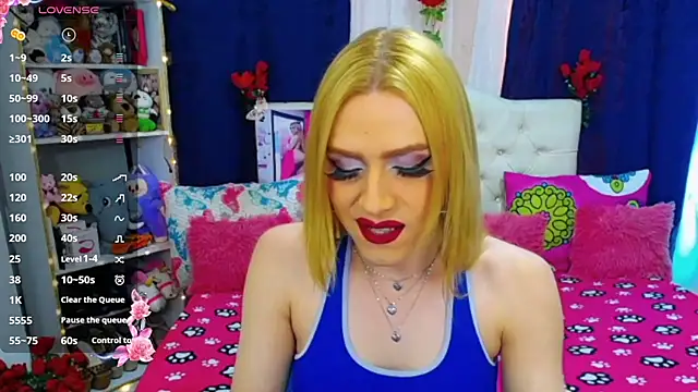Snapshot of golden_girl01 chatting on 9, 7, 2026 golden girl01 online show from 9, 7, 2026