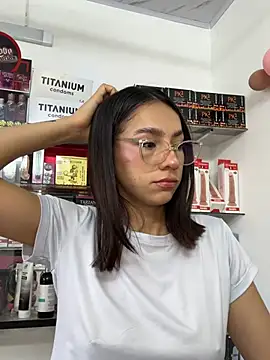 lunaluxury22 online show from 5, 3, 2026