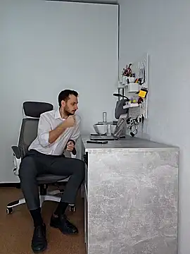 Lovebackground online show from 27, 12, 2024