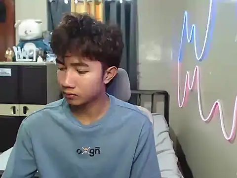 Snapshot of Ur_hottestjonny chatting on 24, 6, 2026 Ur hottestjonny online show from 24, 6, 2026
