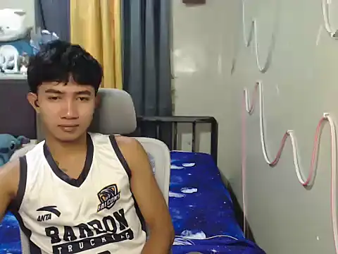 Snapshot of Ur_hottestjonny chatting on 30, 6, 2026 Ur hottestjonny online show from 30, 6, 2026