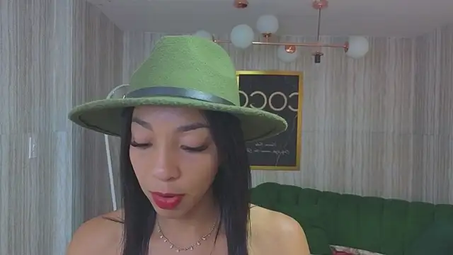 Snapshot of luna_meow_t chatting on 5, 2, 2026 luna meow t online show from 5, 2, 2026