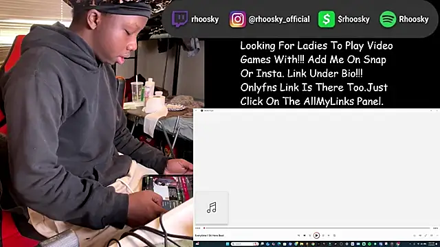 Snapshot of YourLittleBoyfriend chatting on 9, 1, 2026 YourLittleBoyfriend online show from 9, 1, 2026