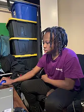 Snapshot of YourLittleBoyfriend chatting on 1, 3, 2026 YourLittleBoyfriend online show from 1, 3, 2026