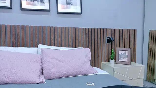 Mia Bellefort online show from 27, 3, 2026