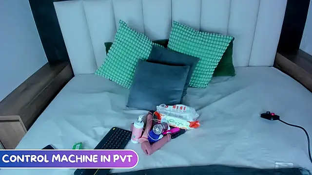 Miia Anderson online show from 4, 4, 2026