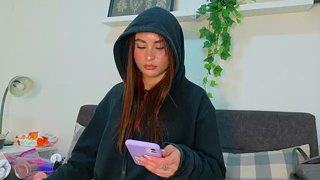 Miia Anderson online show from 6, 4, 2026