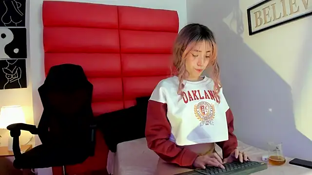 Oliviamonroex18 online show from 8, 1, 2026