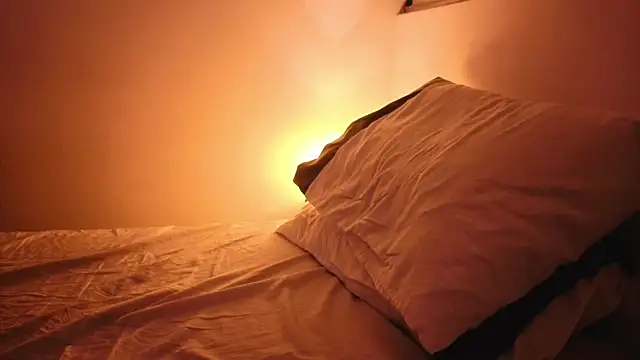 Snapshot of maxxcooper1 chatting on 8, 1, 2026 maxxcooper1 online show from 8, 1, 2026