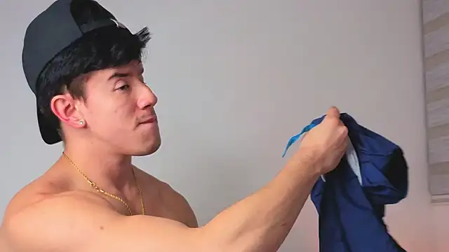 Snapshot of maxxcooper1 chatting on 13, 1, 2026 maxxcooper1 online show from 13, 1, 2026