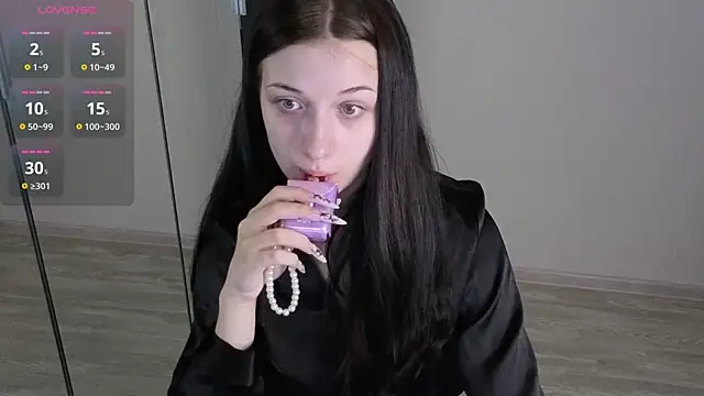 AlicePowells online show from 13, 7, 2026