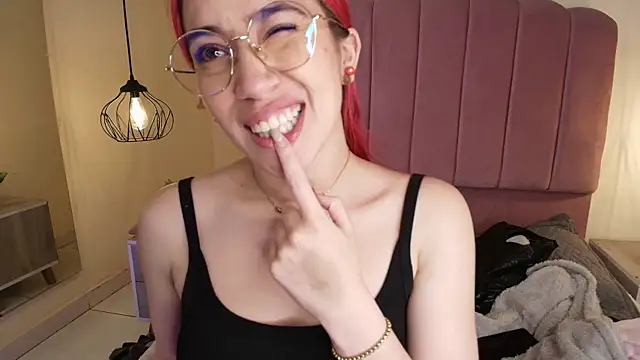 Snapshot of Celestee15_ chatting on 5, 1, 2026 Celestee15 online show from 5, 1, 2026