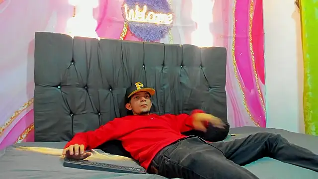 Straight Guy22 online show from 16, 1, 2026