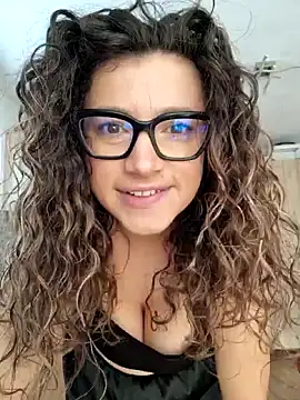 MiraBennet online show from 3, 2, 2026