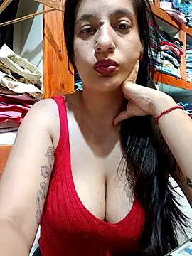 julietaloovee online show from 23, 2, 2026