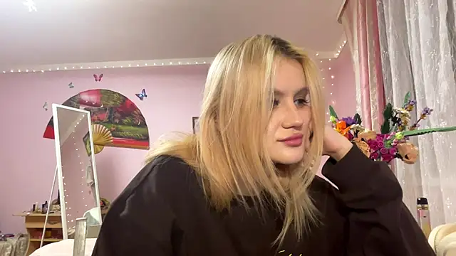 MelisaBloomy online show from 14, 12, 2025