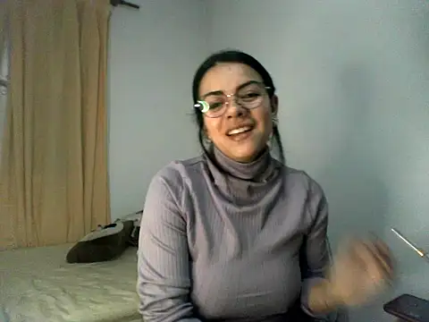 Snapshot of luluclark69 chatting on 8, 6, 2026 luluclark69 online show from 8, 6, 2026