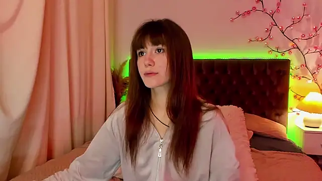 MilanaHotts online show from 9, 7, 2026