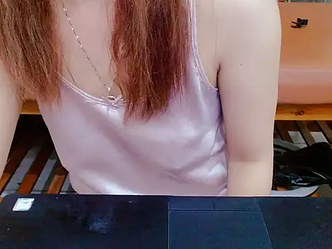 Snapshot of Midu_9x chatting on 7, 5, 2026 Midu 9x online show from 7, 5, 2026