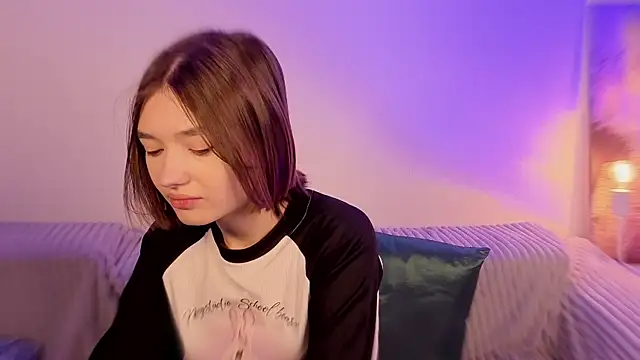 Leyla crsh online show from 10, 2, 2026