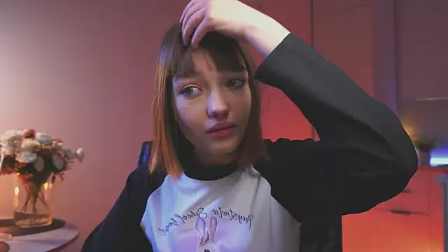 Leyla crsh online show from 22, 4, 2026