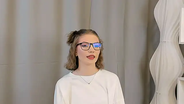 JeaneneWoltz online show from 19, 12, 2025