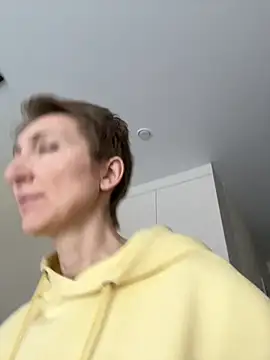 Snapshot of Sensual_Flower chatting on 5, 2, 2026 Sensual Flower online show from 5, 2, 2026