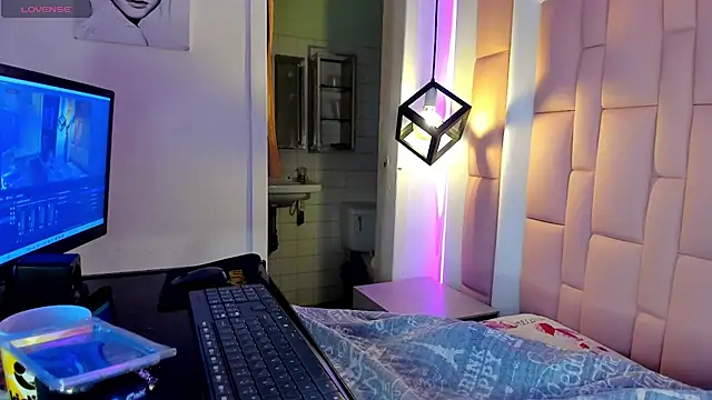 TaylerMiles online show from 15, 1, 2026