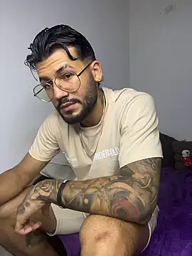 Snapshot of thedragonboyxxx chatting on 8, 1, 2026 thedragonboyxxx online show from 8, 1, 2026