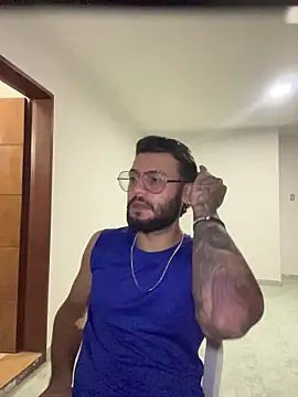 Snapshot of thedragonboyxxx chatting on 5, 3, 2026 thedragonboyxxx online show from 5, 3, 2026