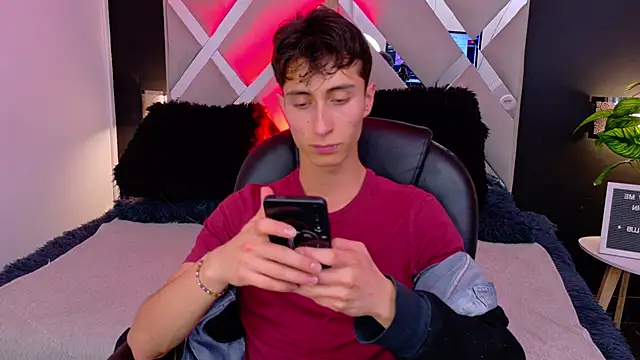 Snapshot of Ithan_Skin chatting on 17, 12, 2025 Ithan Skin online show from 17, 12, 2025