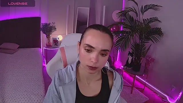 Dayana Foxy online show from 17, 12, 2025