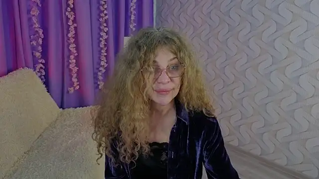 Snapshot of EvaTemptt chatting on 2, 3, 2026 EvaTemptt online show from 2, 3, 2026