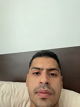 Snapshot of HotWhisper22 chatting on 19, 12, 2025 HotWhisper22 online show from 19, 12, 2025