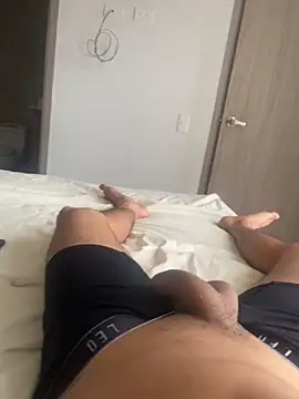 HotWhisper22 online show from 13, 4, 2026