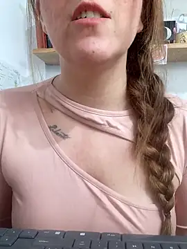 SofiEsteves online show from 8, 4, 2026