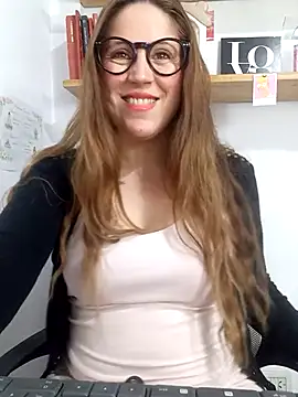 Snapshot of SofiEsteves chatting on 22, 4, 2026 SofiEsteves online show from 22, 4, 2026