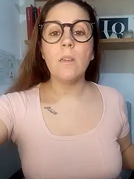 Snapshot of SofiEsteves chatting on 25, 5, 2026 SofiEsteves online show from 25, 5, 2026