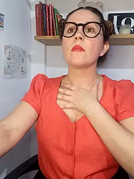 Snapshot of SofiEsteves chatting on 1, 6, 2026 SofiEsteves online show from 1, 6, 2026