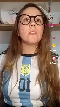 Snapshot of SofiEsteves chatting on 16, 7, 2026 SofiEsteves online show from 16, 7, 2026