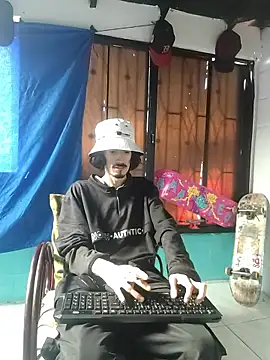 Snapshot of sk8-boy chatting on 14, 1, 2026 sk8-boy online show from 14, 1, 2026