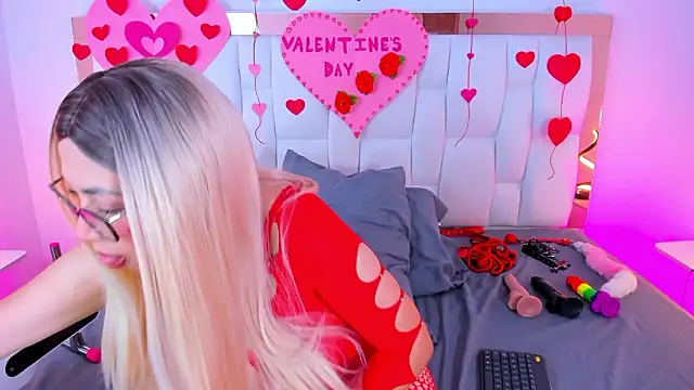 CamilleJuicy  online show from 14, 2, 2026