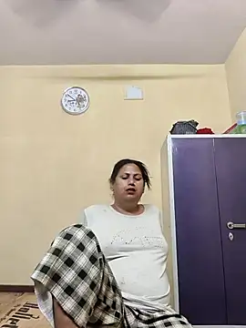 Hotmylips online show from 17, 4, 2026