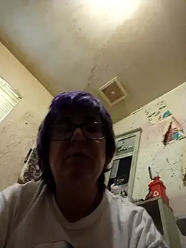 Snapshot of becky1111 chatting on 20, 6, 2026 becky1111 online show from 20, 6, 2026