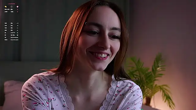 Snapshot of BeckiMacreno chatting on 2, 2, 2026 BeckiMacreno online show from 2, 2, 2026