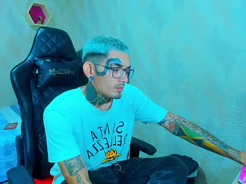 Boy tatto77 online show from 12, 1, 2026